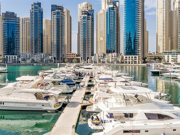 Hostel Pirates Bay Dubai Exterior foto